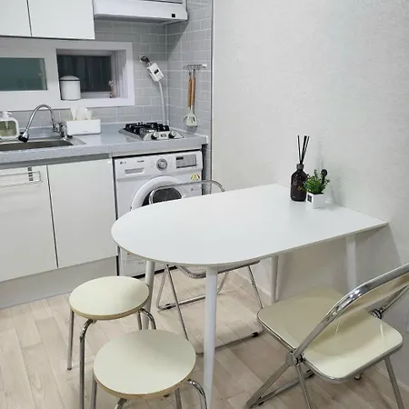 Moon House In Seoul #Quiet #Airport Transport Nearby#1 Min To Line2 Nakseongdae Subway Apartment Exterior photo